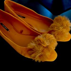 Suede caramel flats with fuzzy top size 38